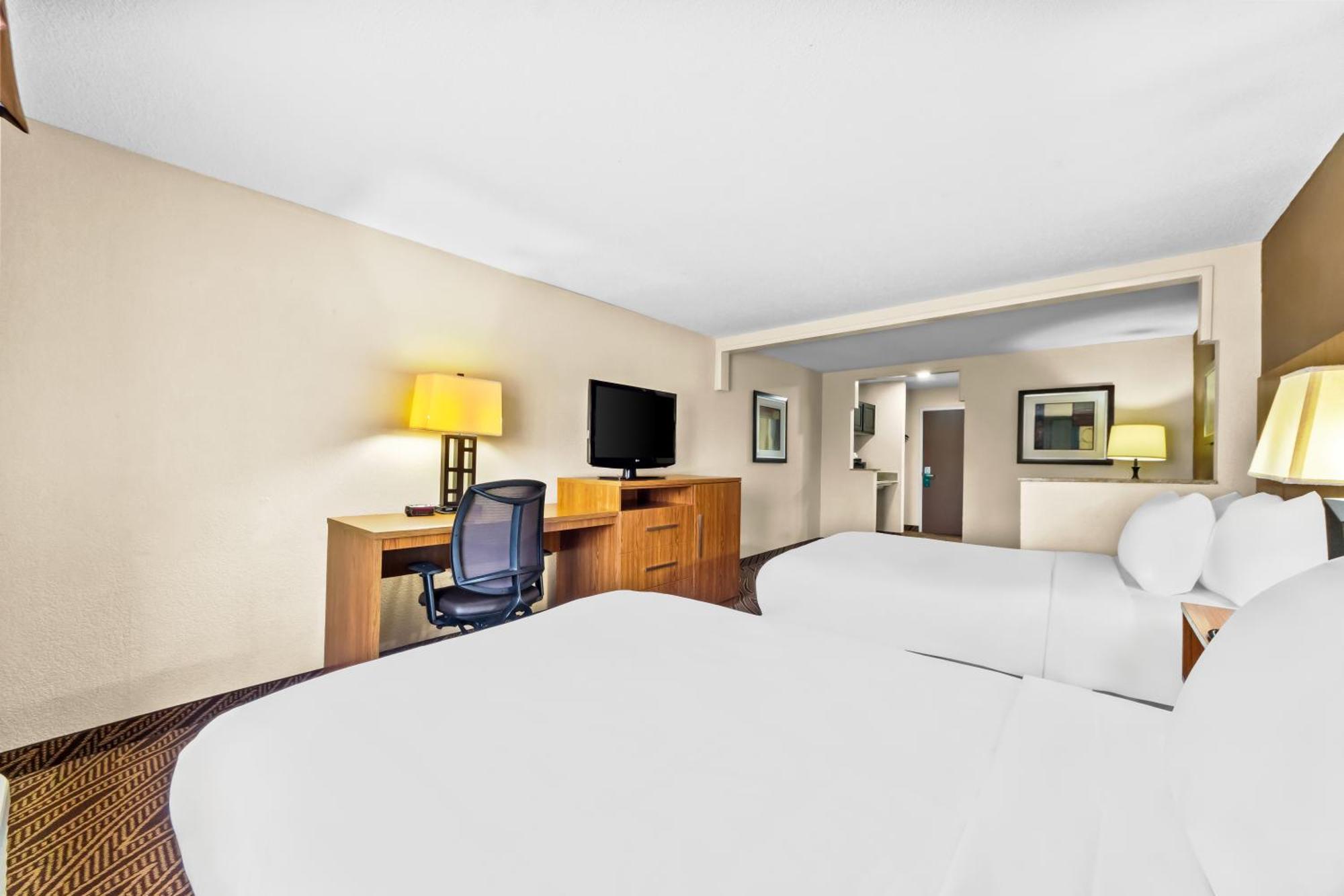 Quality Inn & Suites Airport North - Stone Oak San Antonio Exterior foto
